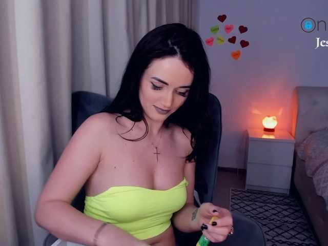 Live sex webcam photo for jessykm123 #272112816