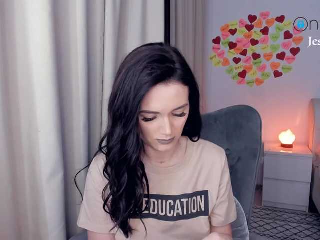 Live sex webcam photo for jessykm123 #272192400