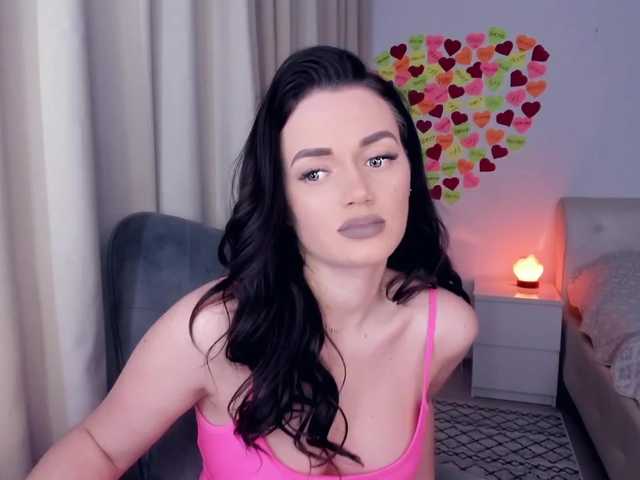 Live sex webcam photo for jessykm123 #272269497