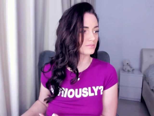 Live sex webcam photo for jessykm123 #272439306