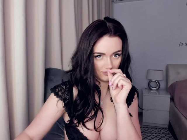 Live sex webcam photo for jessykm123 #272633702