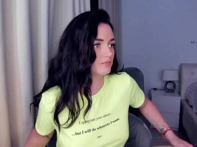 Live sex webcam photo for jessykm123 #273255550