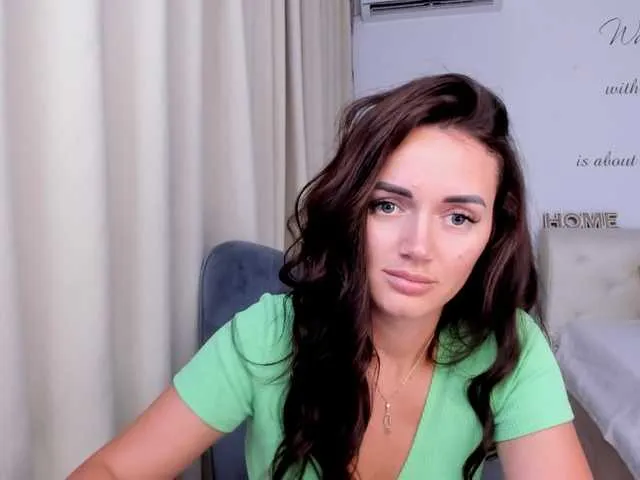 Live sex webcam photo for jessykm123 #276140094