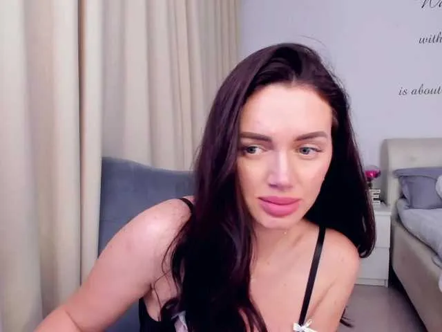 Live sex webcam photo for jessykm123 #277341722