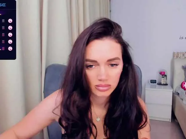 Live sex webcam photo for jessykm123 #277375420