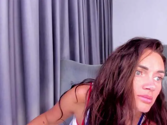 Live sex webcam photo for jessykm123 #290030439