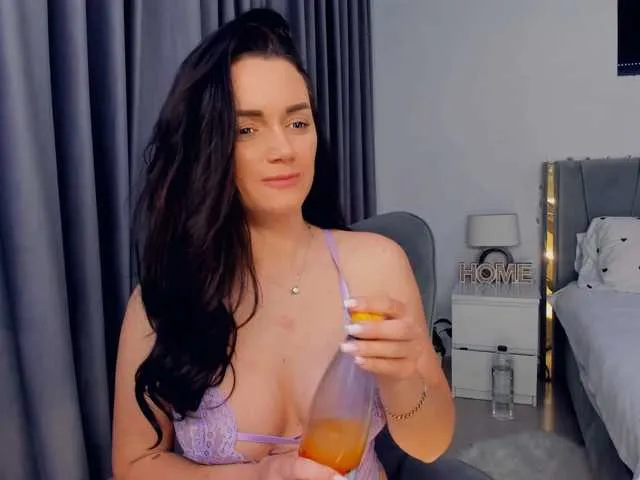 Live sex webcam photo for jessykm123 #290691818