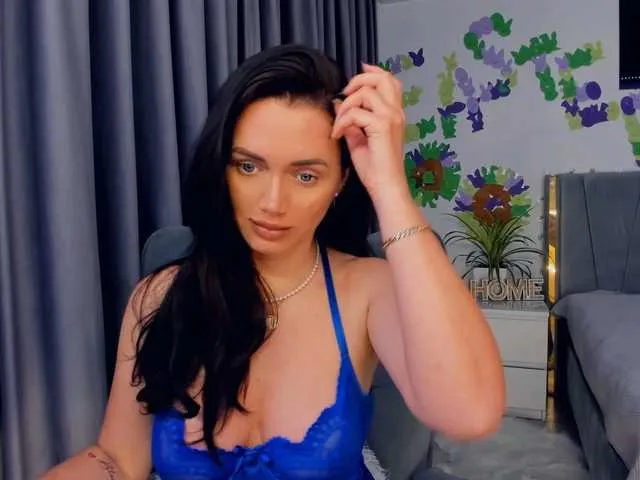 Live sex webcam photo for jessykm123 #290856056