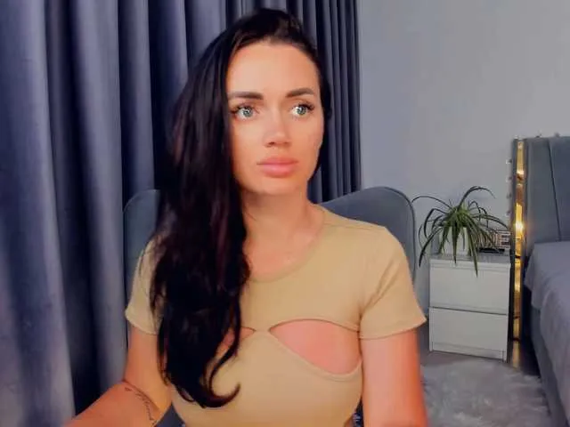 Live sex webcam photo for jessykm123 #290938629