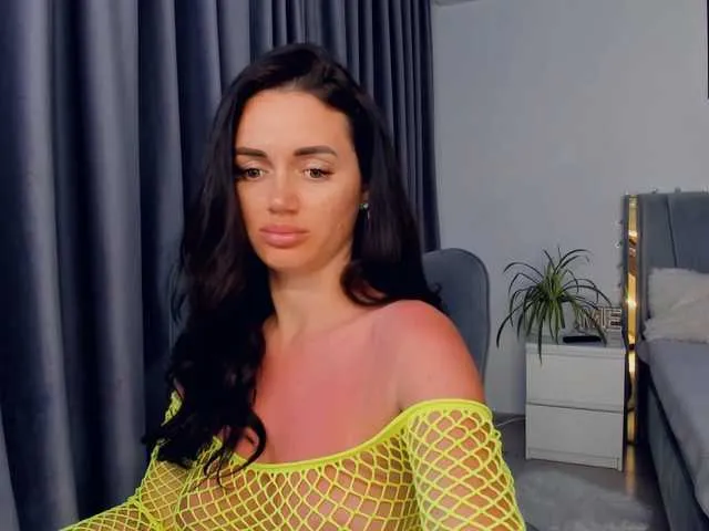 Live sex webcam photo for jessykm123 #290945966