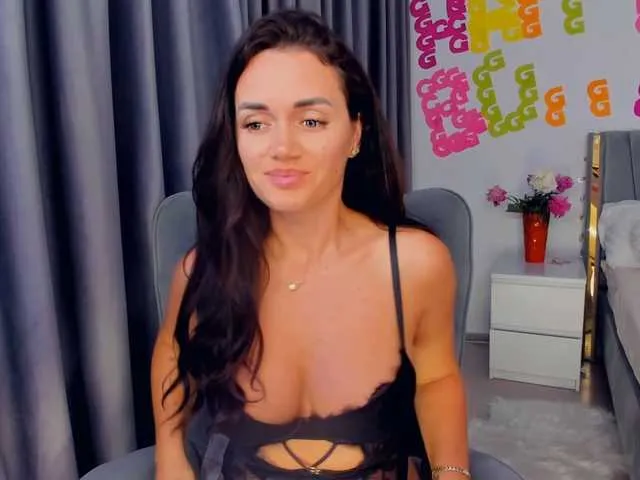 Live sex webcam photo for jessykm123 #291140443