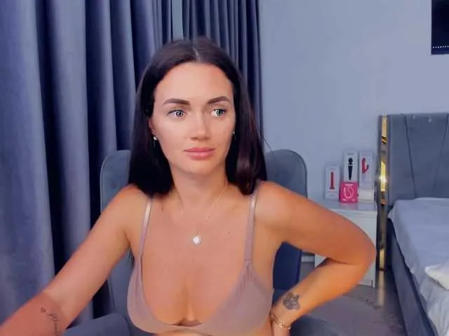 Live sex webcam photo for jessykm123 #291935471