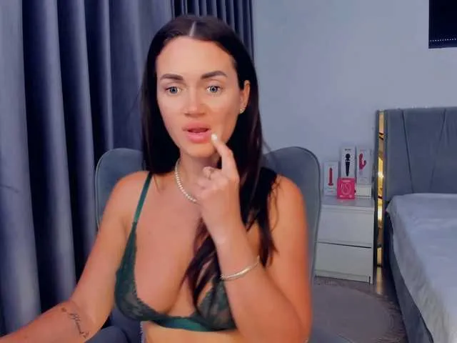 Live sex webcam photo for jessykm123 #291962915