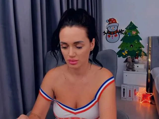 Live sex webcam photo for jessykm123 #292363993