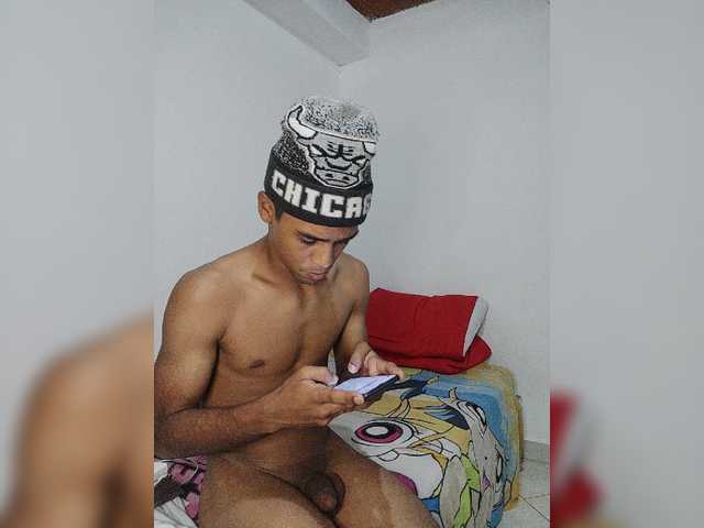 Live sex webcam photo for jesus-vergudo #275613269