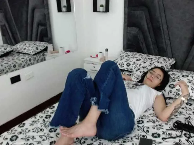 Live sex webcam photo for jesy-castillo #271761897