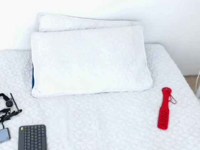 Live sex webcam photo for jesy-castillo #271822045