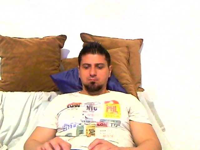 Live sex webcam photo for jeteveux1 #273354822