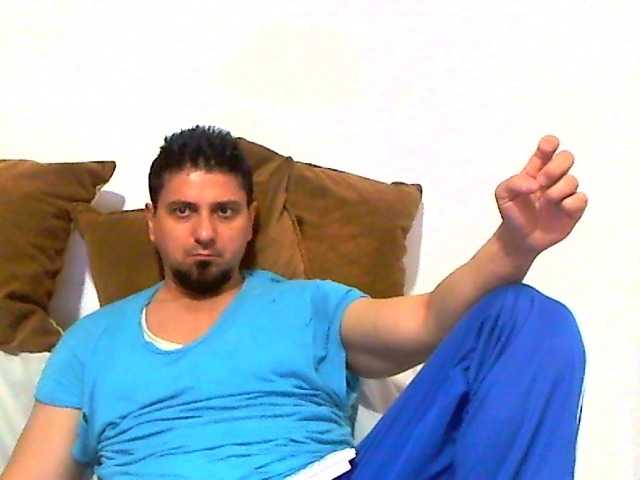 Live sex webcam photo for jeteveux1 #273378626