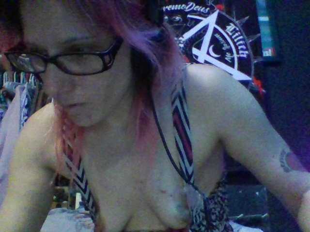 Live sex webcam photo for jetmakesmewet #278284254