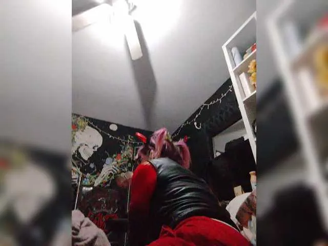 Live sex webcam photo for jetmakesmewet #279521066