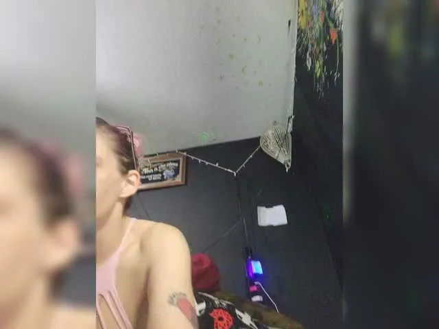 Live sex webcam photo for jetmakesmewet #288485249