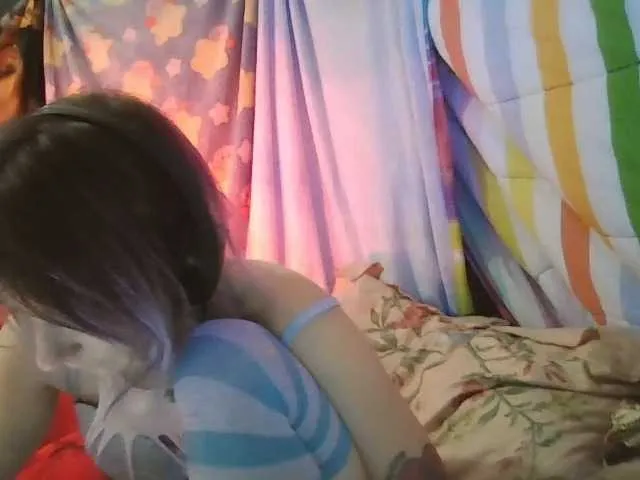 Live sex webcam photo for jetmakesmewet #289537892