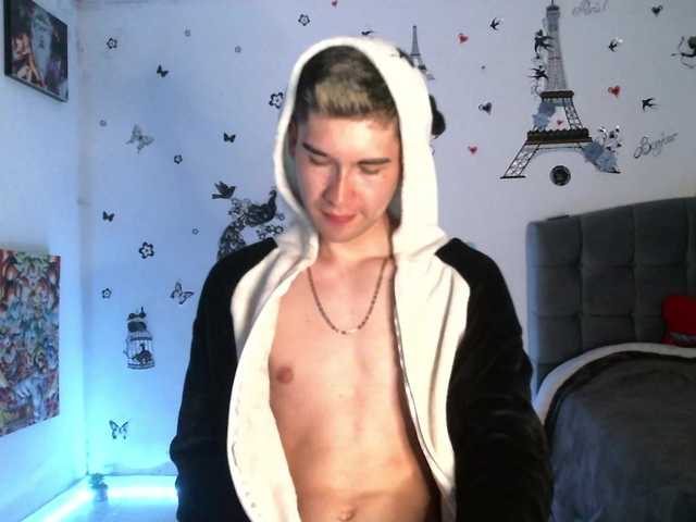 Live sex webcam photo for jeyadventures01 #276089126