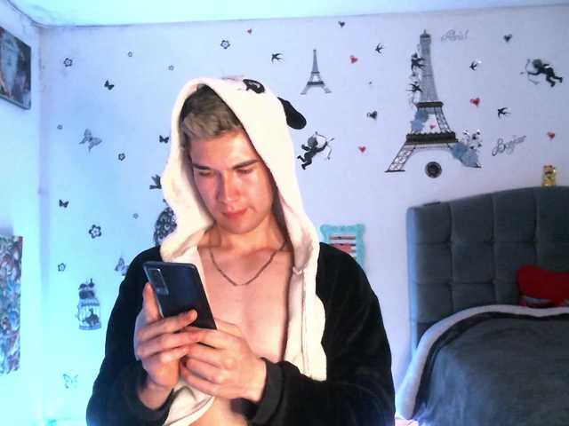 Live sex webcam photo for jeyadventures01 #276090800