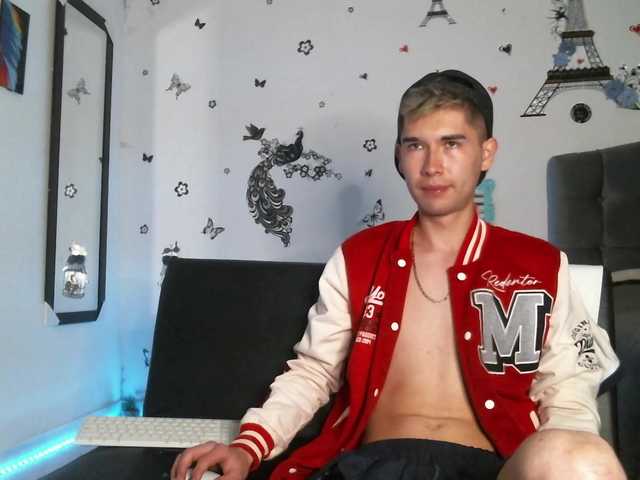 Live sex webcam photo for jeyadventures01 #276108681