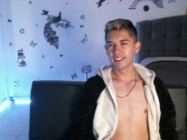 Live sex webcam photo for jeyadventures01 #276139750