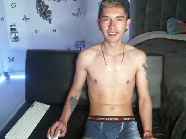 Live sex webcam photo for jeyadventures01 #276152851