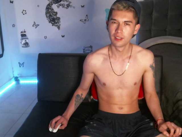 Live sex webcam photo for jeyadventures01 #276155618