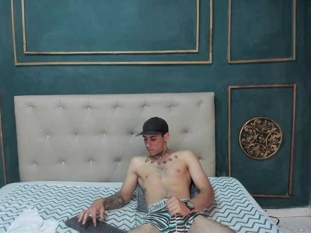 Live sex webcam photo for jharol-cardona #278294843