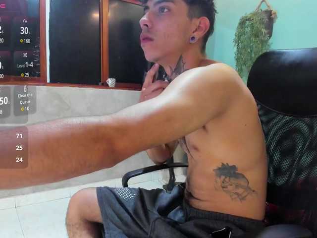 Live sex webcam photo for jharol-cardona #290900767