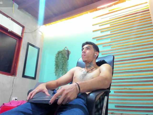 Live sex webcam photo for jharol-cardona #291499331