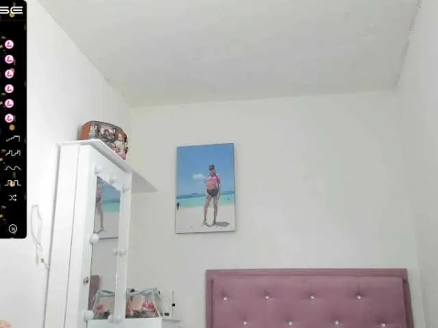 Live sex webcam photo for jhoanabunny #274605579