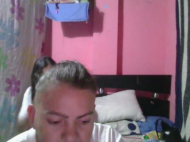 Live sex webcam photo for jhoans-laura #291156849