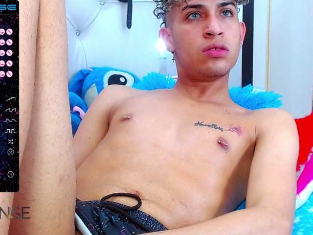 Live sex webcam photo for jhonaiber-boy #275804657