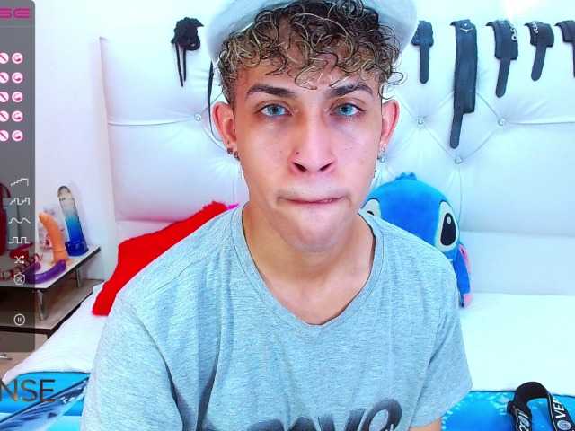 Live sex webcam photo for jhonaiber-boy #275899431