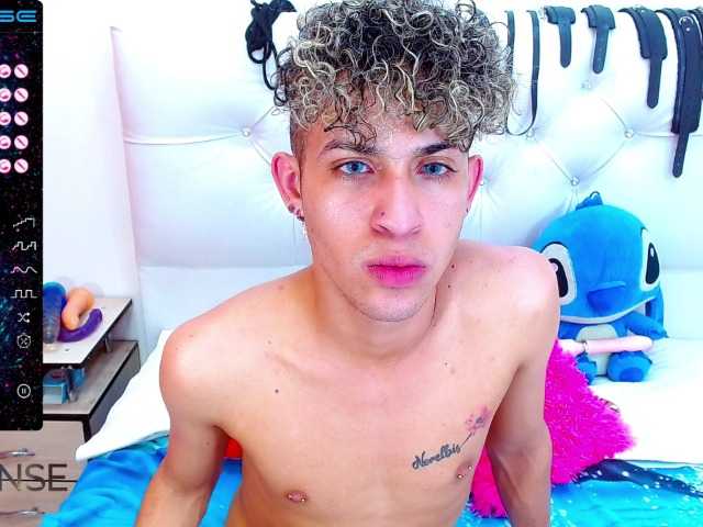 Live sex webcam photo for jhonaiber-boy #275920051