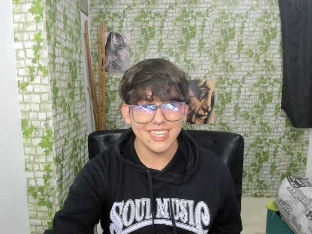 Live sex webcam photo for jhonnytabu #275665819