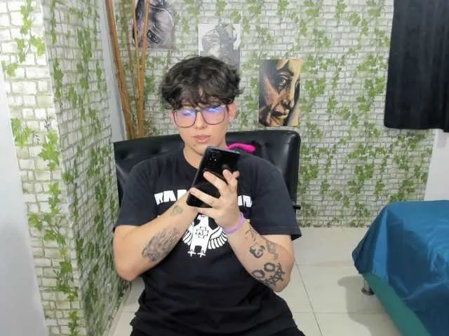 Live sex webcam photo for jhonnytabu #275719492