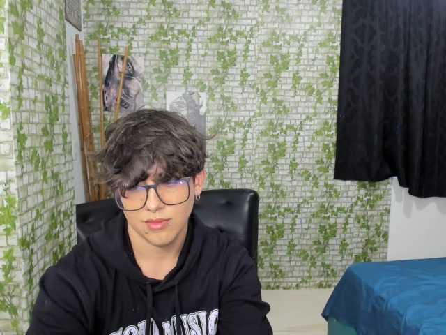 Live sex webcam photo for jhonnytabu #275799336