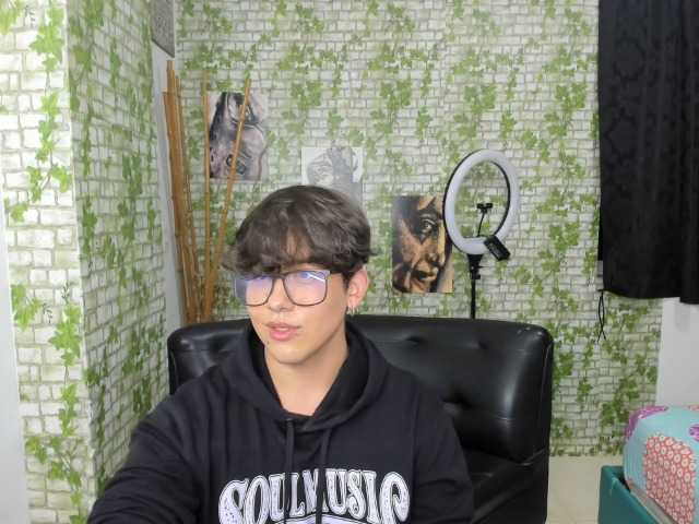 Live sex webcam photo for jhonnytabu #275907648