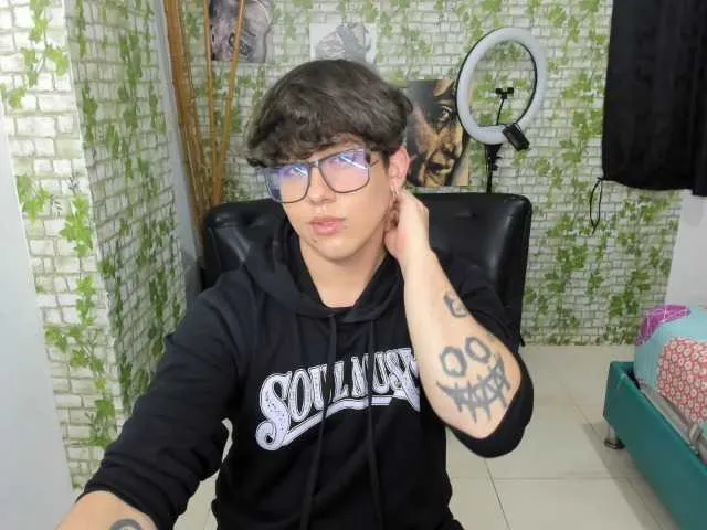 Live sex webcam photo for jhonnytabu #275917223