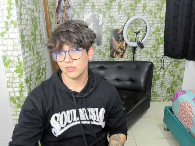 Live sex webcam photo for jhonnytabu #275929667