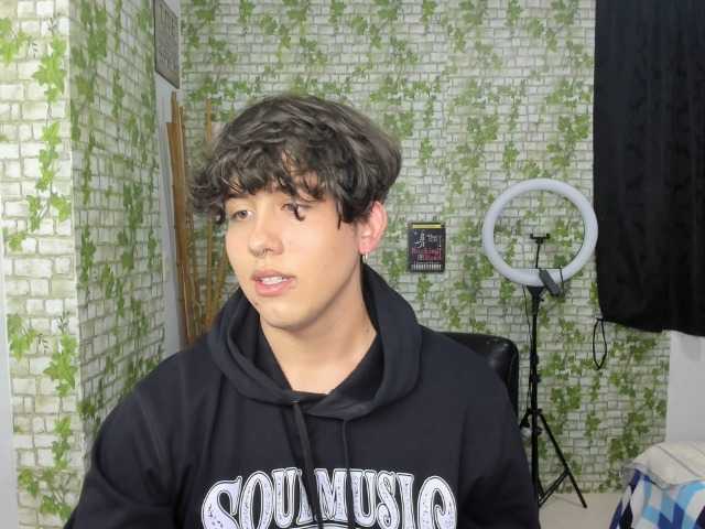 Live sex webcam photo for jhonnytabu #275980459