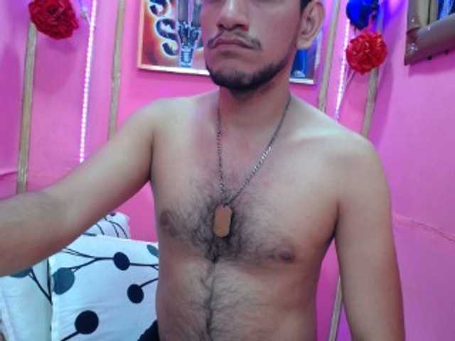 Live sex webcam photo for jhovannel #275597063