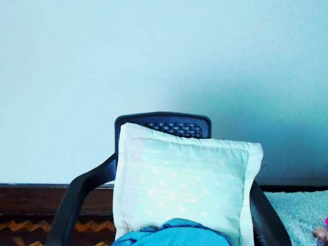 Live sex webcam photo for jimenacolinss #272463791